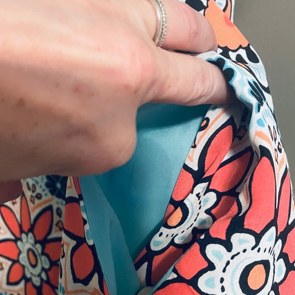 Crown & Ivy Women’s light weight Summer Midi Dress with pockets size M-8/10 - Picture 3 of 9